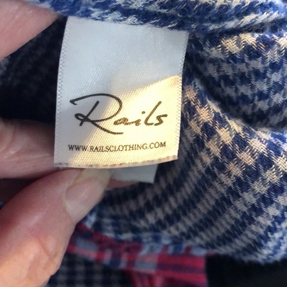 Rails Tencel/Rayon Blend Blue and Pink Plaid Long Sleeve Button Down Size S/P - Picture 15 of 16